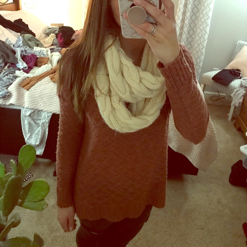 Cream cable knit scarf